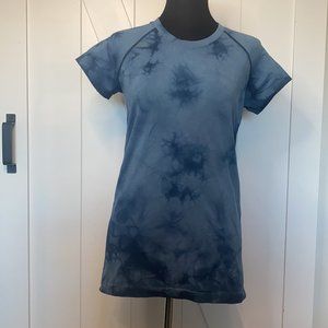 Lululemon Swiftly Speed Short Sleeve top Blue tye dye sz 8 workout yoga shirt